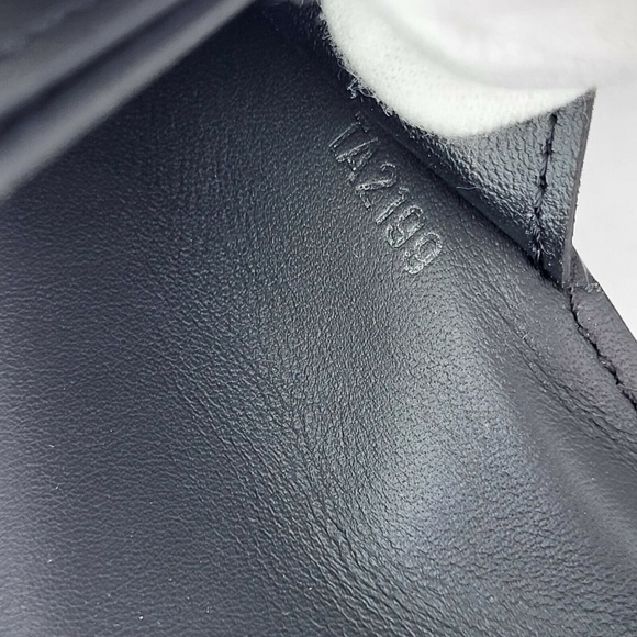 New Authentic Louis Vuitton Brazza Wallet Taiga Rainbow - Picture 7 of 12